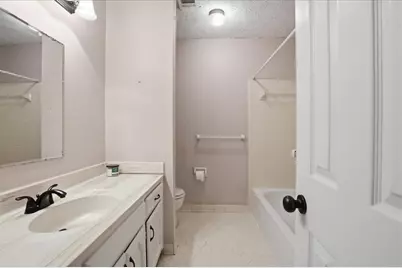 713 Chesterfield Drive, Lawrenceville, GA 30044 - Photo 56