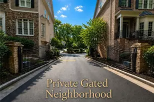 1112 Valley Overlook Dr NE, Atlanta, GA 30324 - Photo 4
