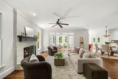 200 York Town Circle, Johns Creek, GA 30097 - Photo 8