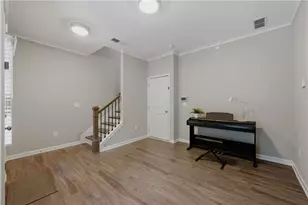 633 Broadview Pl, Atlanta, GA 30324 - Photo 4