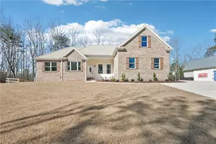 569 Byrd Mountain Ln, Canton, GA 30114 - Photo 2