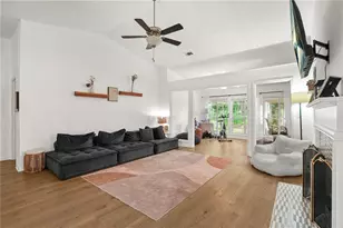 255 Paris Dr, Lawrenceville, GA 30043 - Photo 6
