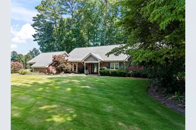 146 Lakeside Drive NW, Kennesaw, GA 30144 - Photo 2