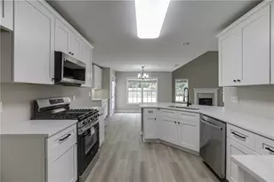 6022 Riverwood Dr, Braselton, GA 30517 - Photo 4