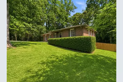 61 Barrett Circle SE, Marietta, GA 30060 - Photo 8