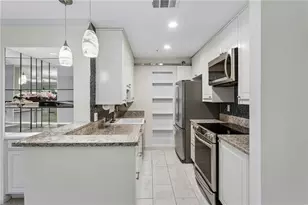 28306 Plantation Dr NE, Atlanta, GA 30324 - Photo 10