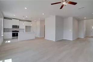 24 Camellia Dr, Fairburn, GA 30213 - Photo 6