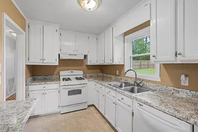202 Plantation Avenue, Cedartown, GA 30125 - Photo 14