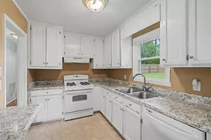 202 Plantation Ave, Cedartown, GA 30125 - Photo 16