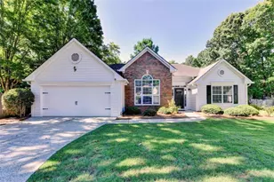 572 Staghorn Ln, Suwanee, GA 30024 - Photo 4