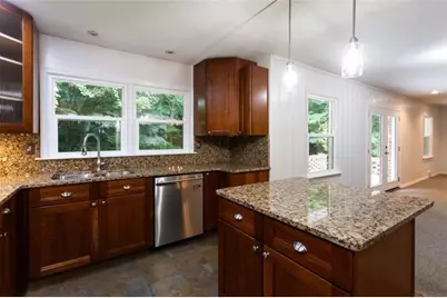 1025 Vistavia Circle, Decatur, GA 30033 - Photo 24