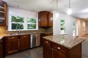 1025 Vistavia Cir, Decatur, GA 30033 - Photo 24