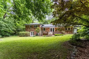 1025 Vistavia Cir, Decatur, GA 30033 - Photo 4