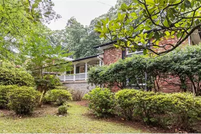 1025 Vistavia Circle, Decatur, GA 30033 - Photo 4