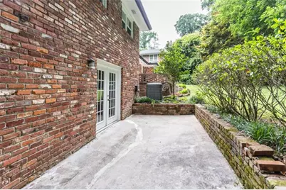 1025 Vistavia Circle, Decatur, GA 30033 - Photo 8