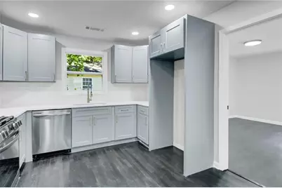 110 Howell Drive SW, Atlanta, GA 30331 - Photo 8