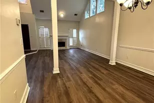 3055 Ivey Oaks Ln, Roswell, GA 30076 - Photo 4