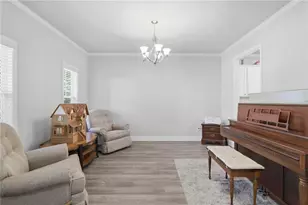 4042 Windsor Tr, Gainesville, GA 30506 - Photo 6