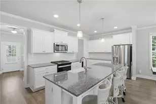 4042 Windsor Tr, Gainesville, GA 30506 - Photo 8