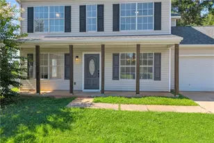 136 Calico Loop, Grantville, GA 30220 - Photo 4