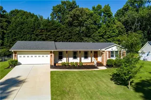 4422 White Oak Dr, Sugar Hill, GA 30518 - Photo 1
