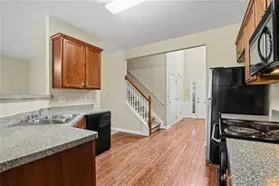 372 Creek Manor, Suwanee, GA 30024 - Photo 10