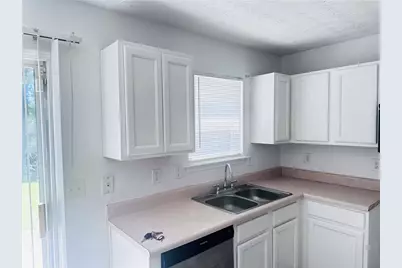 9432 Lakeview Road, Union City, GA 30291 - Photo 2