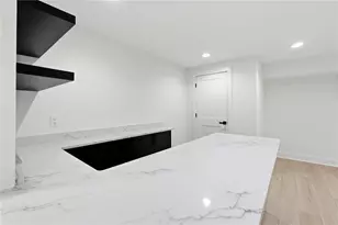 1696 Dunwoody Pl, Atlanta, GA 30324 - Photo 48