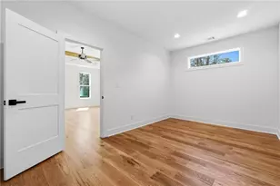 1696 Dunwoody Pl, Atlanta, GA 30324 - Photo 42
