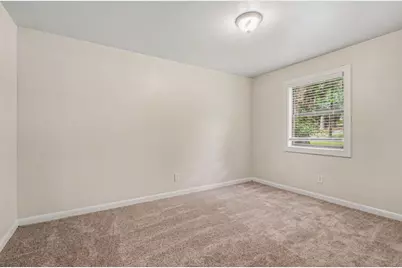 3985 Lookout Point Drive, Marietta, GA 30066 - Photo 18