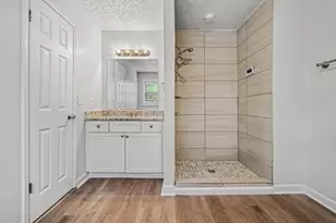 3985 Lookout Point Dr, Marietta, GA 30066 - Photo 14