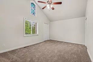 3985 Lookout Point Dr, Marietta, GA 30066 - Photo 12