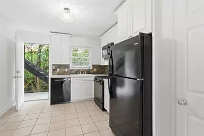 869 Briarcliff Road NE #B 18, Atlanta, GA 30306 - Photo 8