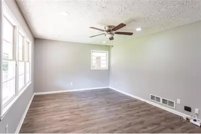 908 E Marable Street, Monroe, GA 30656 - Photo 12