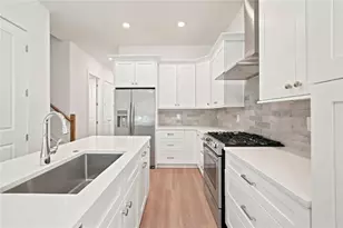 111 Pearl St, Woodstock, GA 30188 - Photo 12