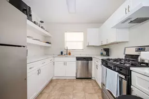 208 Natchez Trace, Atlanta, GA 30350 - Photo 2