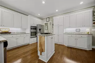 101 Oakwood Hills Dr, Suwanee, GA 30518 - Photo 10