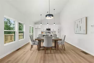 1674 Mary George Ave NW, Atlanta, GA 30318 - Photo 8