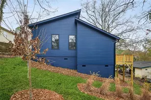 1674 Mary George Ave NW, Atlanta, GA 30318 - Photo 32
