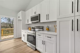 1674 Mary George Ave NW, Atlanta, GA 30318 - Photo 12