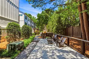 4456 Dalston Dr NE, Atlanta, GA 30342 - Photo 22