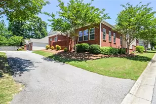 341 Villa Park Cir, Stone Mountain, GA 30087 - Photo 2
