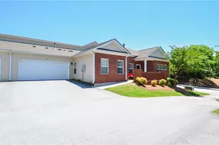 341 Villa Park Cir, Stone Mountain, GA 30087 - Photo 1