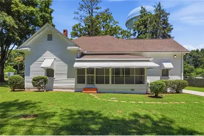 10 Woodlawn Avenue, Hampton, GA 30228 - Photo 1