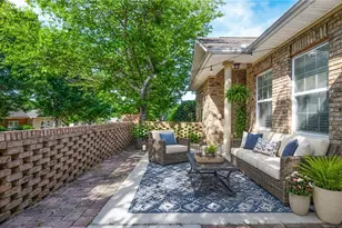 235 Villa Park Cir, Stone Mountain, GA 30087 - Photo 4