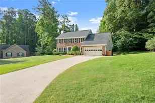 6315 Wyndham Lakes Dr, Dallas, GA 30157 - Photo 4