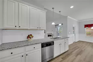 817 Hidden Hollow Cir, Commerce, GA 30529 - Photo 22