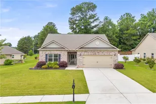 817 Hidden Hollow Cir, Commerce, GA 30529 - Photo 1