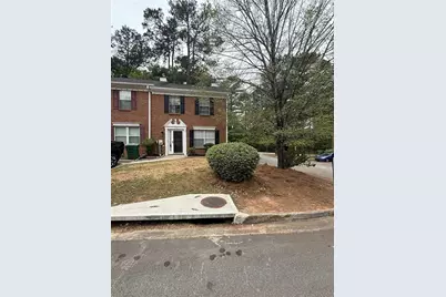 578 Hambrick Square, Stone Mountain, GA 30083 - Photo 2