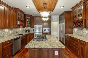 665 Links View Dr, Sugar Hill, GA 30518 - Photo 18